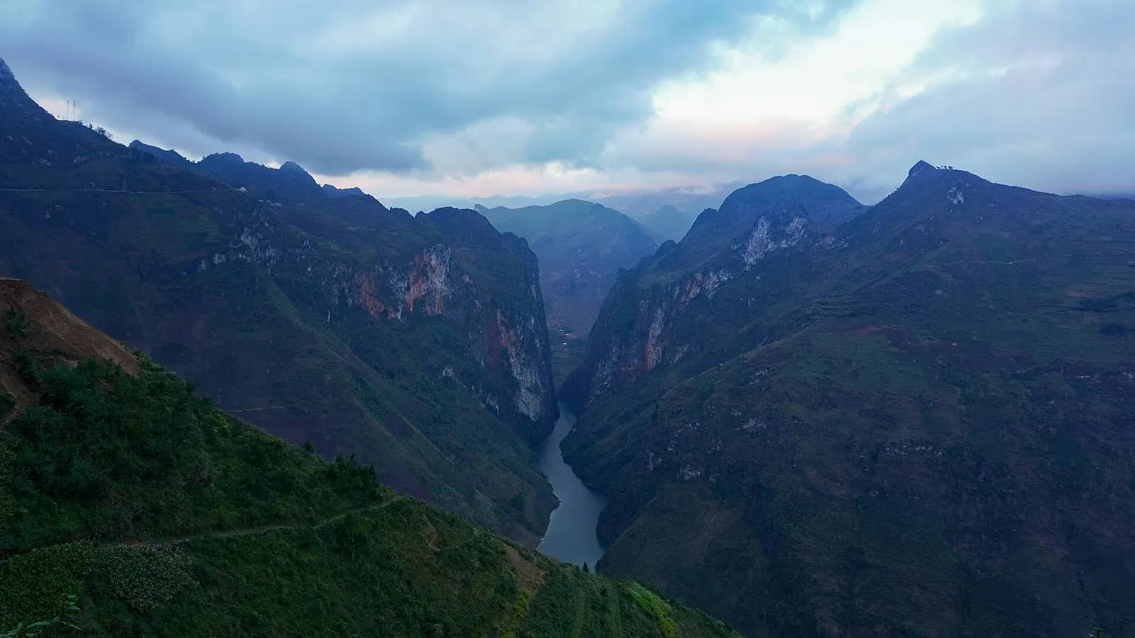 Nho Quế river & Tu Sản canyon