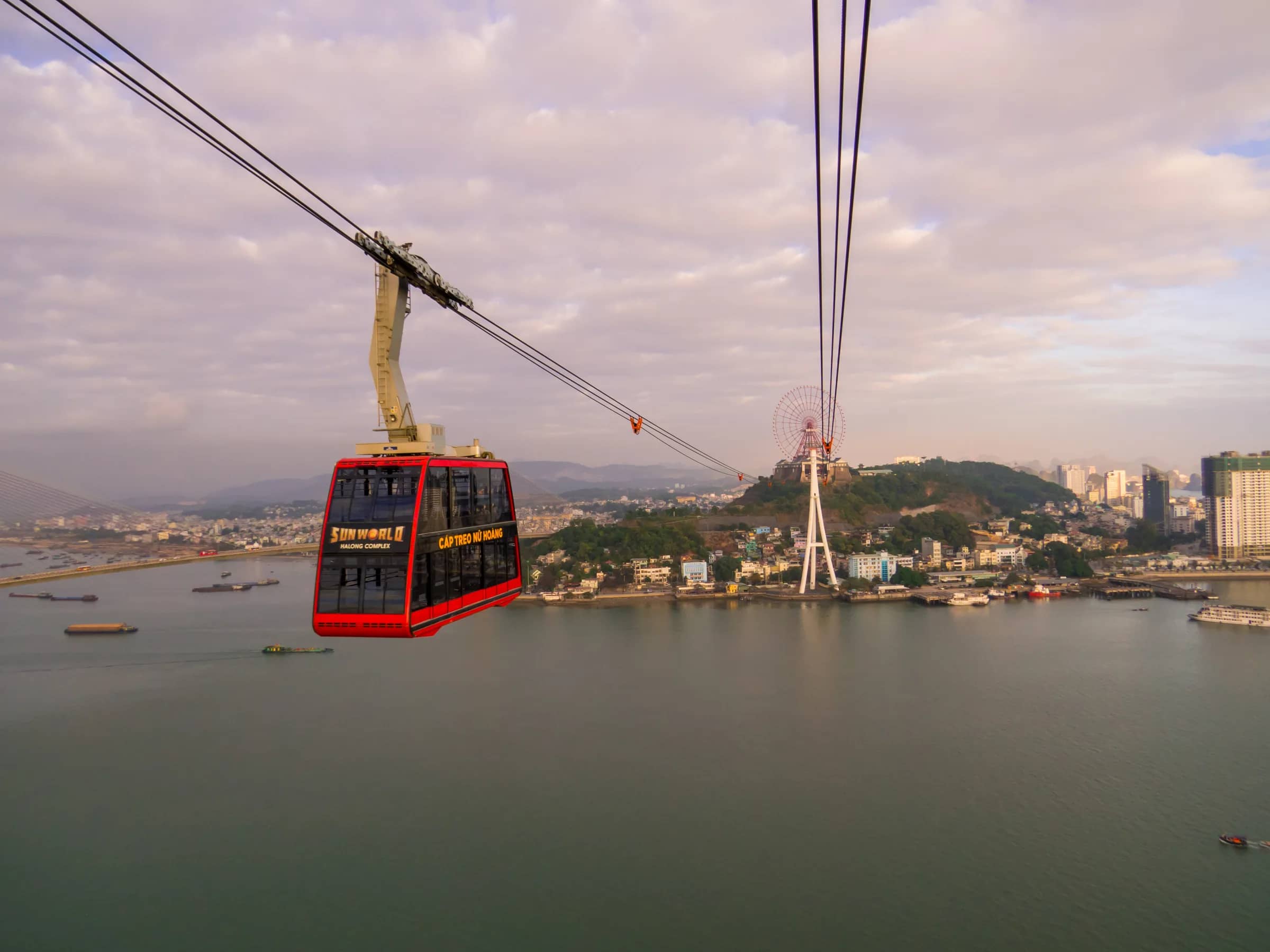 Sun World Hạ Long cable car