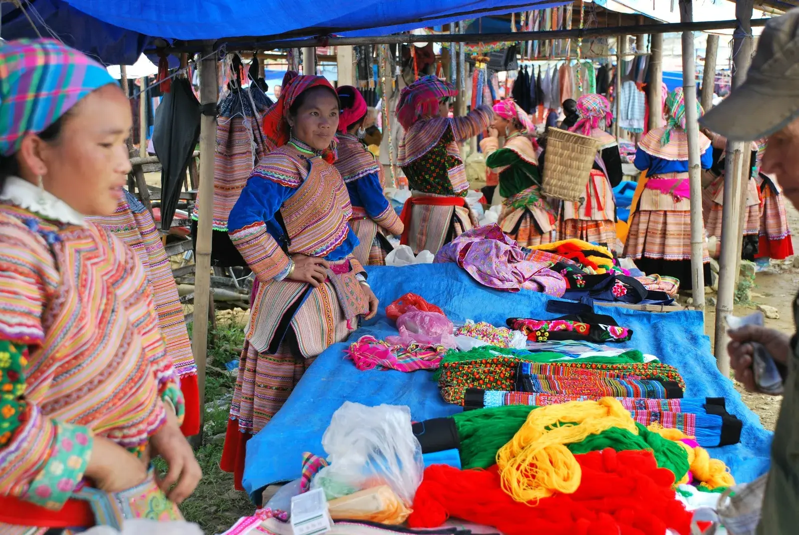 Bắc Hà Sunday market