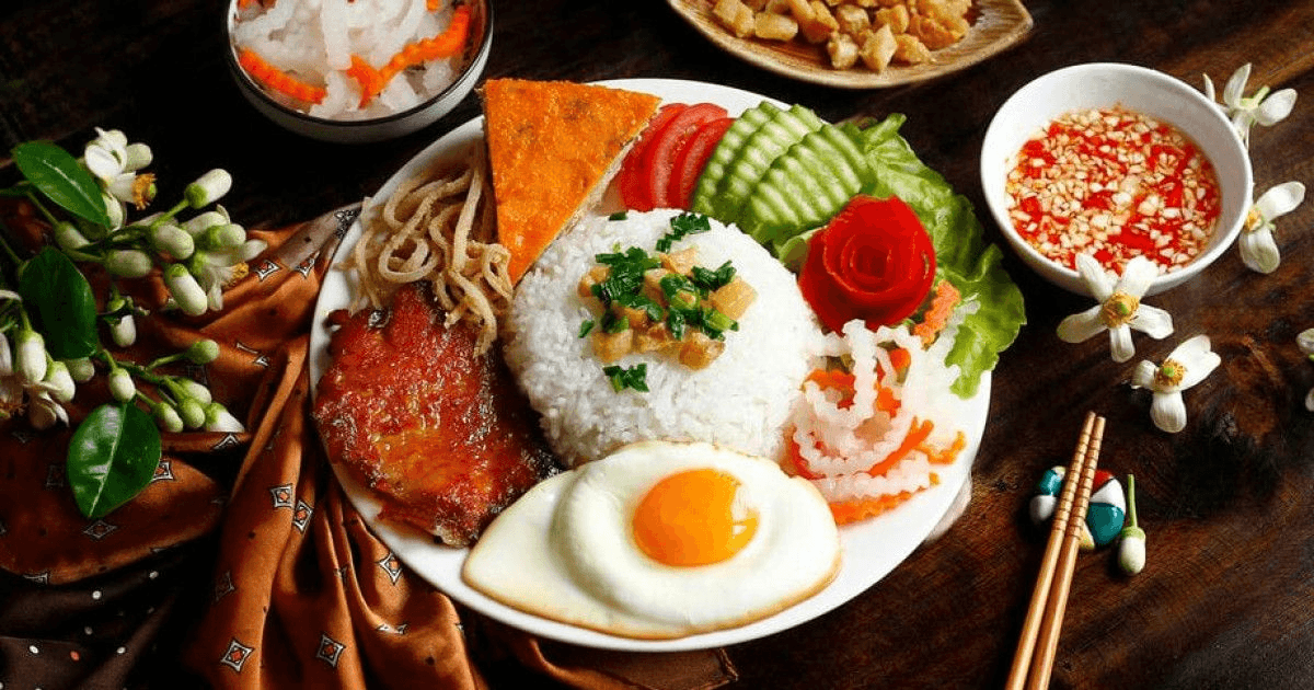 Cơm tấm & Saigon street eats