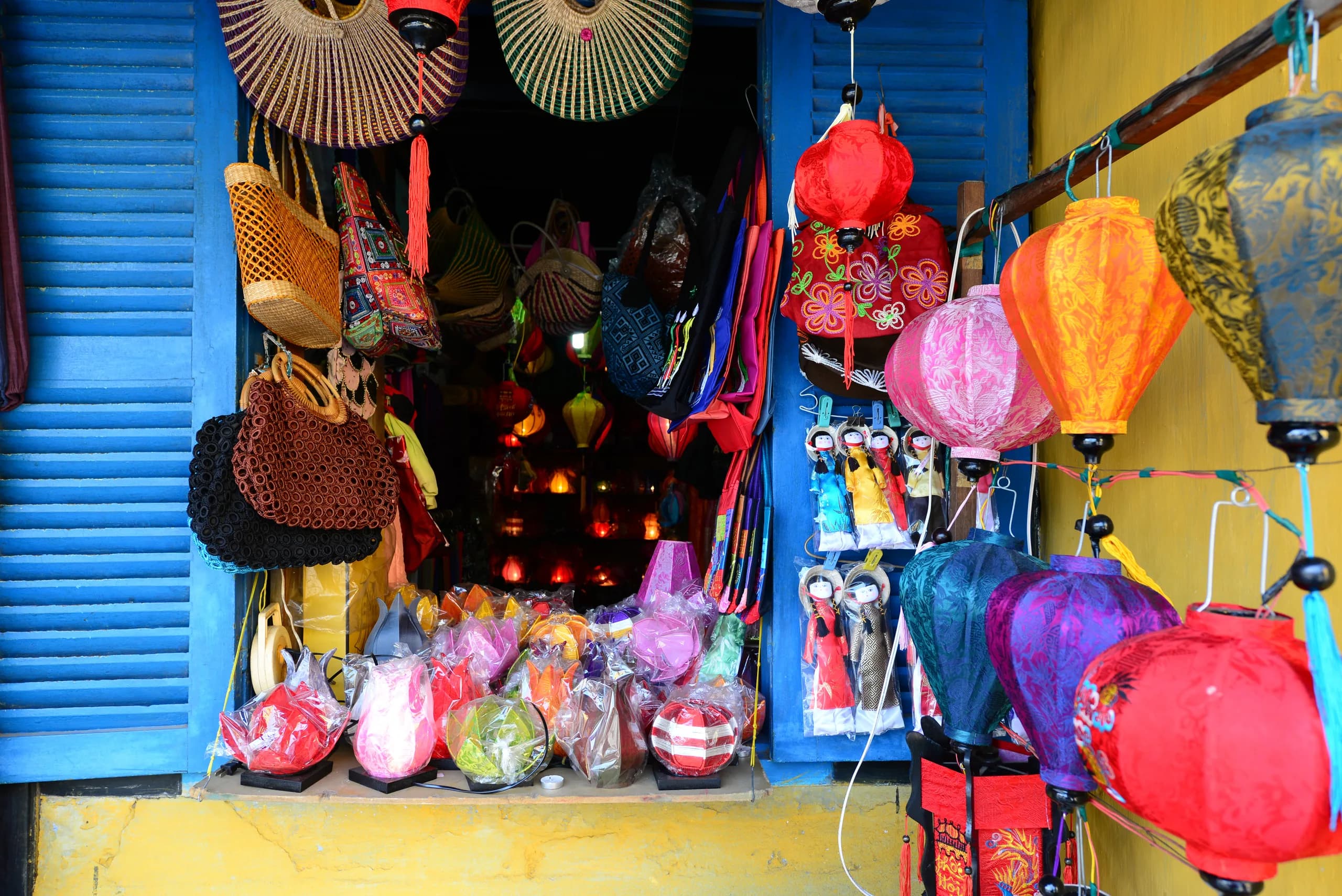 Hội An Tailor Shops: How to Get Clothes Made Well