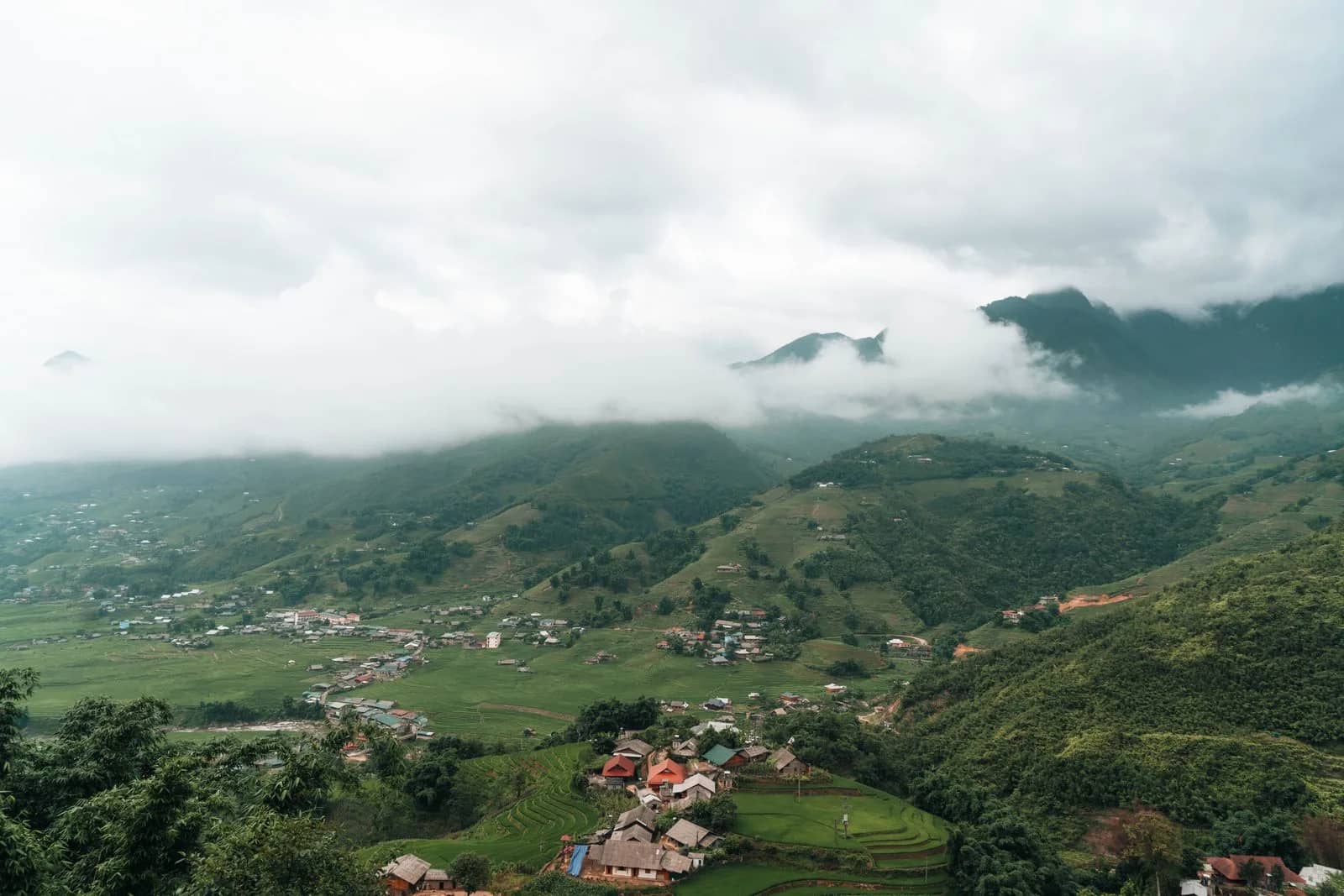 When is the Best Time to Visit Bái Tử Long Bay?