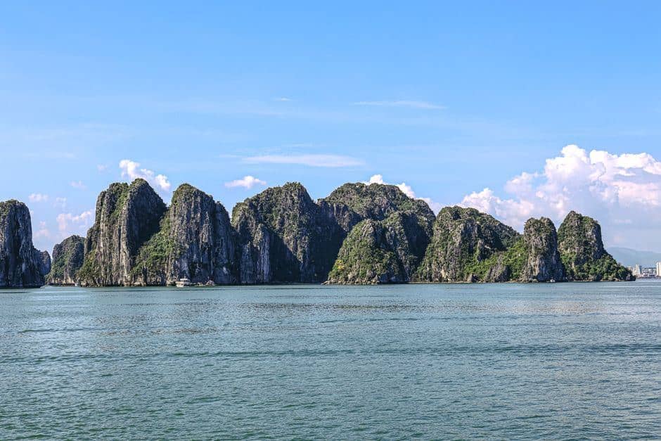 How to Get to Bái Tử Long Bay: Local Transport and Prices