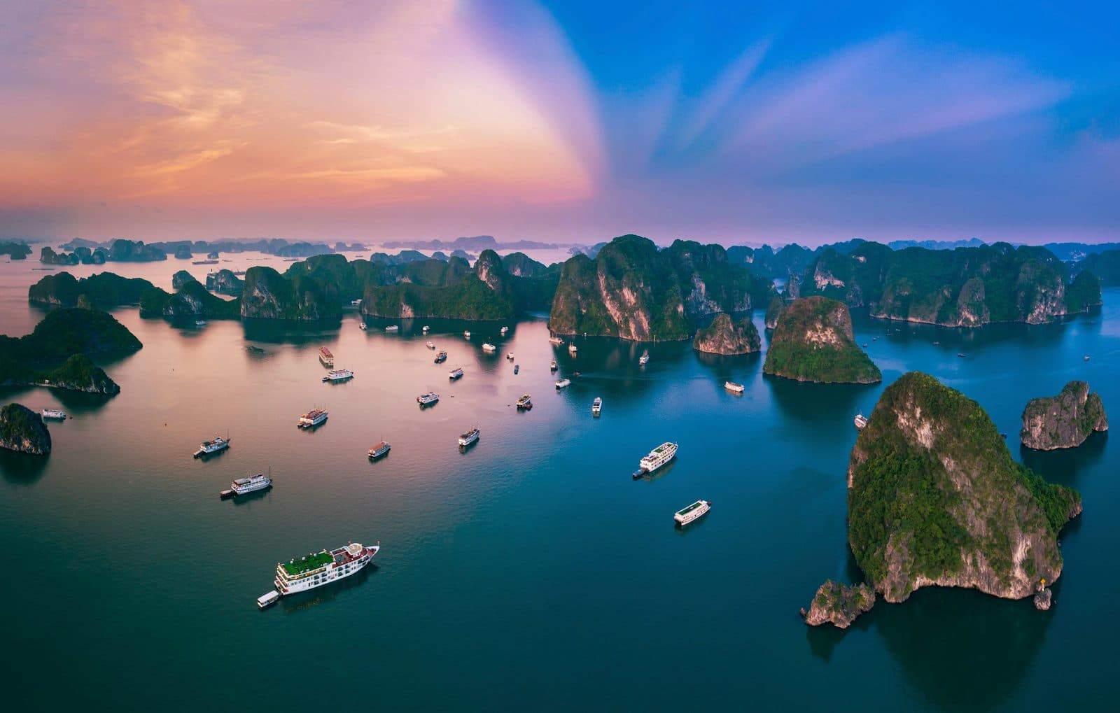 Hạ Long Bay One Day Trip Itinerary: What to Expect
