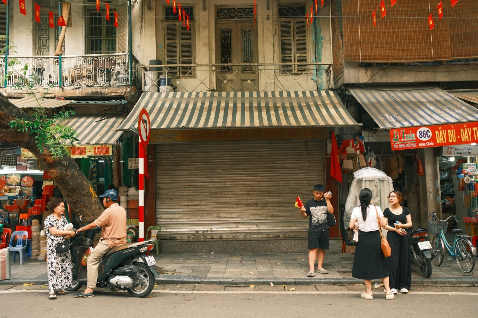 Hà Nội Street Food Safety Tips: Eat Adventurously, Stay Well — Hà Nội
