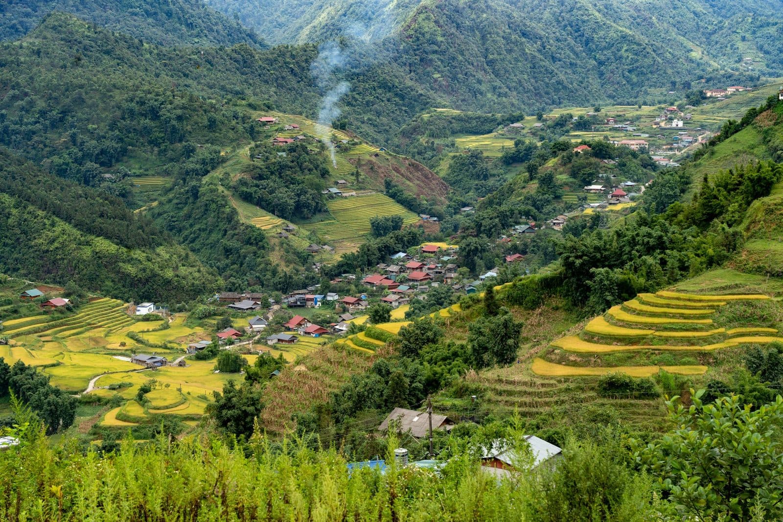 Hải Vân Pass Where to Stay: Finding Your Base for Central Vietnam