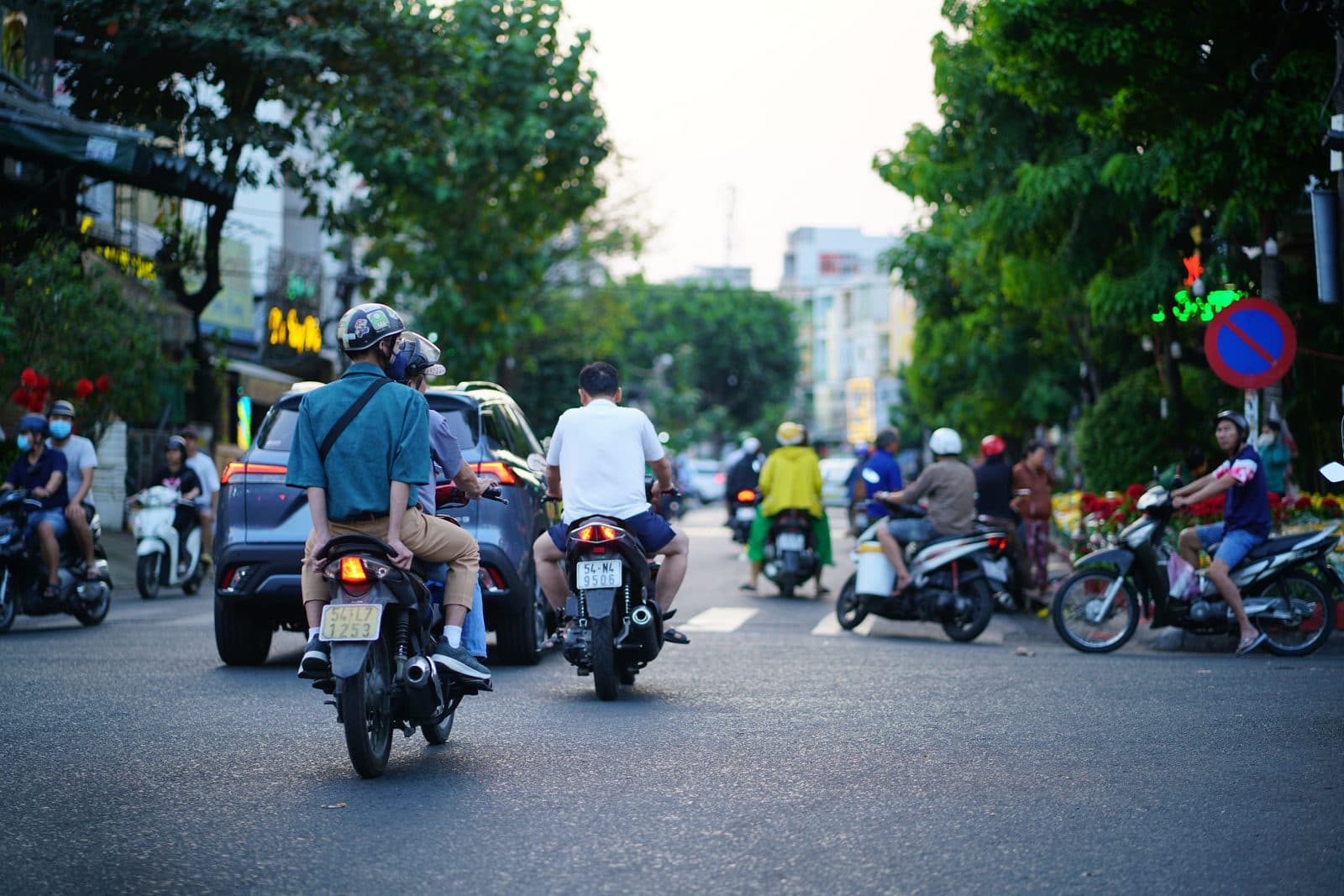 Vietnam Travel Safety Tips: Navigating Traffic, Scams, and Emergencies