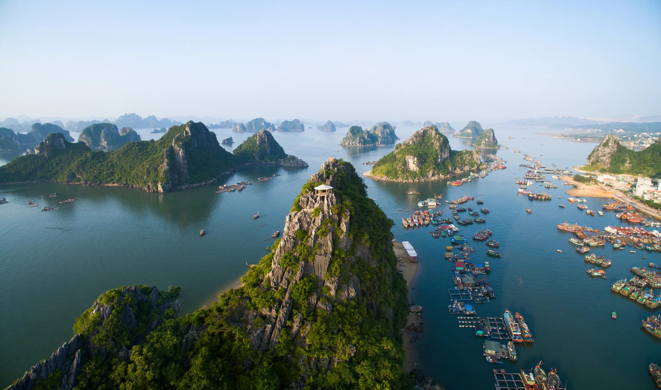 Hạ Long Bay Cruise Cabin Types: A Guide to Choosing Your Room