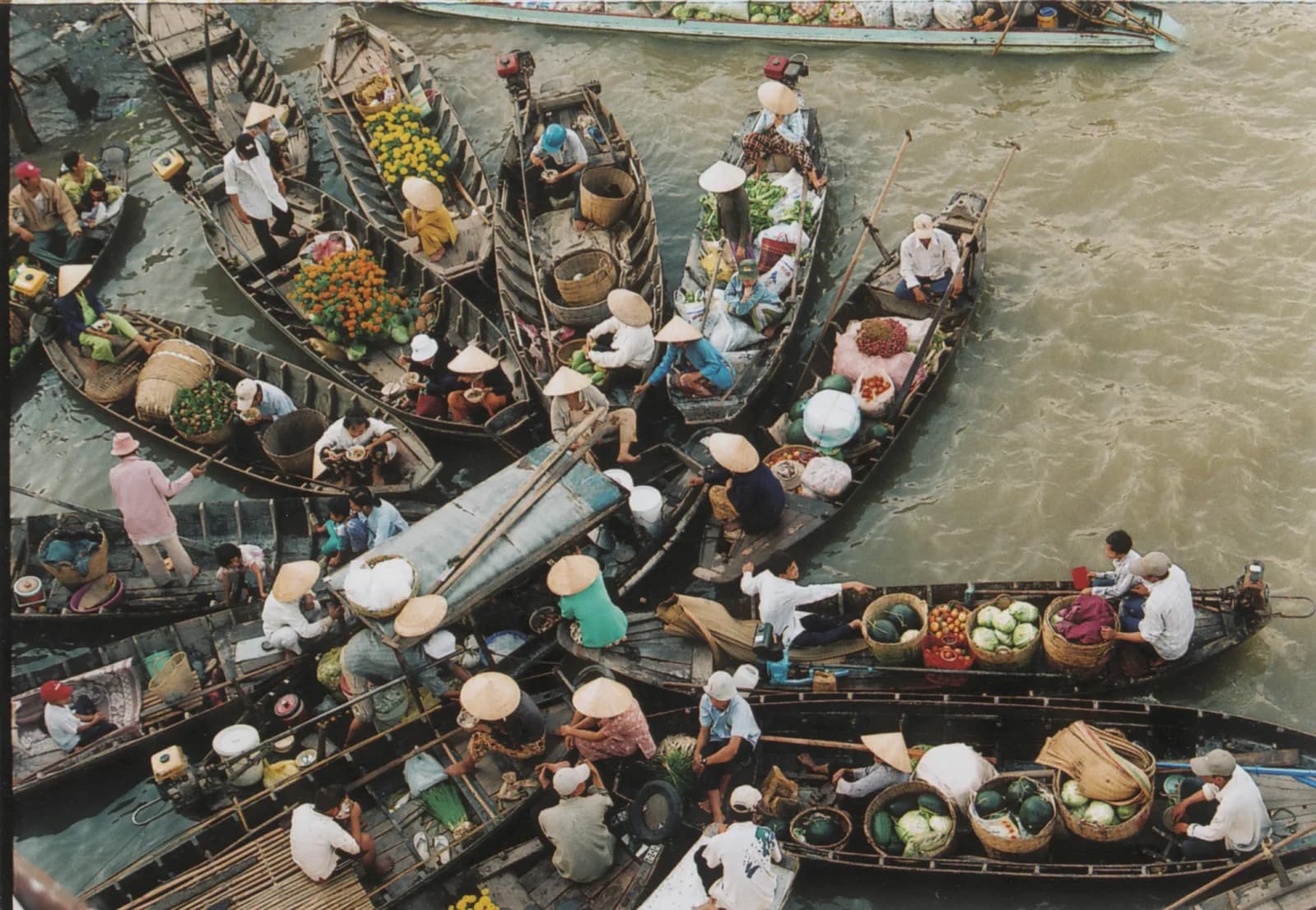 The Slow Mekong — Rivers, Orchards, and Life on the Water
